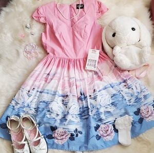 Hell Bunny Swan Mid Dress, Size M w/ Kiss Jelly Color Nails